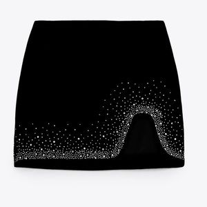 (NWT) RHINESTONE VELVET MINI SKIRT size M